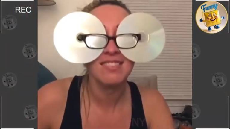 Смешная и уморительная жизнь людей😍😂 Смешная подборка неудач 2025 - Попробуй не засмеяться смотреть онлайн