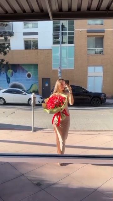 Красные тюльпаны
Музыка, исп: Алексей Вечеров
Стихи: Владимир Курочкин смотреть онлайн