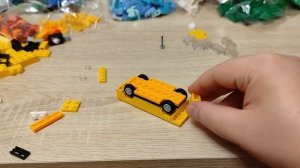 Рассказываю как собрать ВАЗ 2101 "Копейка" из конструктора Лего