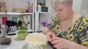 Замешиваю тесто на беляши и хворост т