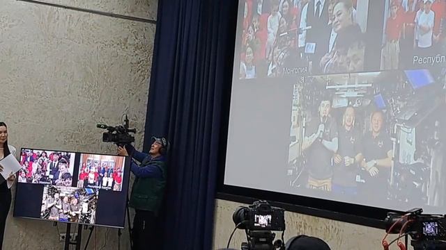Ответ на вопрос монгольского школьника смотреть онлайн