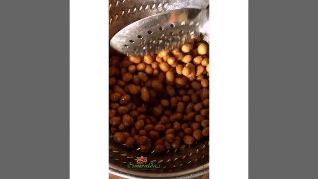 Do this and you will never have burnt peanut burgers #peanutburger music:Chill Musician: LiQWYD смотреть онлайн