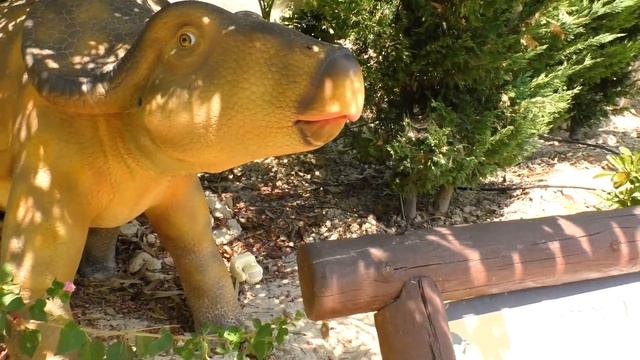 Динопарк, о.Крит, Греция. Dinosauria Park, Crete. Раскопки. Часть 2. смотреть онлайн