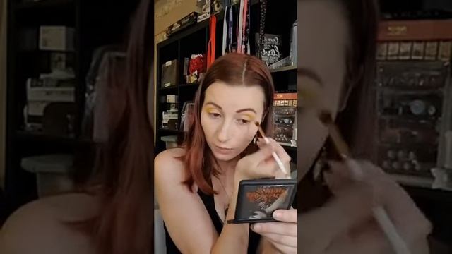 Q.B World Pallet Yellow look смотреть онлайн