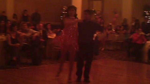 Charissa & Zach Baila Supresa - Rumba смотреть онлайн