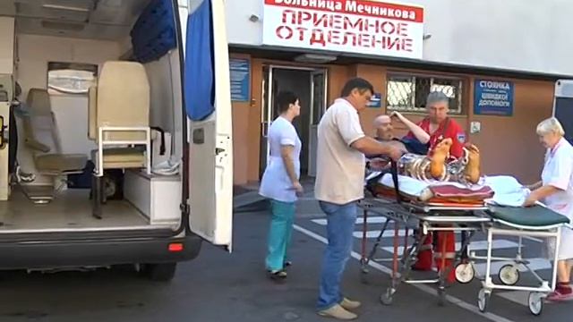 Начмед Днепропетровской областной больницы ранен в АТО смотреть онлайн