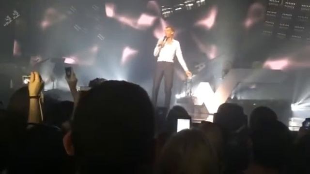 Stromae @forest national 05.04.2014 Formidable смотреть онлайн