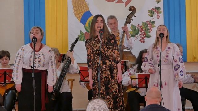 "Летить галка через балку", виконує колектив Збаразької школи мистецтв. смотреть онлайн