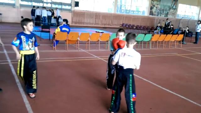 Тренировка перед боем. Харьков кикбоксинг Ярошенко Денис http://www.plitka-kharkov.kh.ua смотреть онлайн