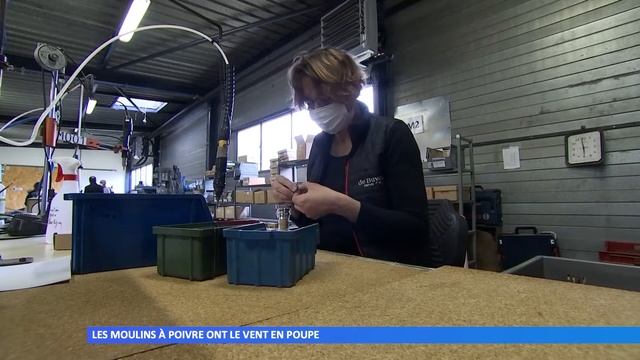 Les moulins à poivre ont le vent en poupe смотреть онлайн