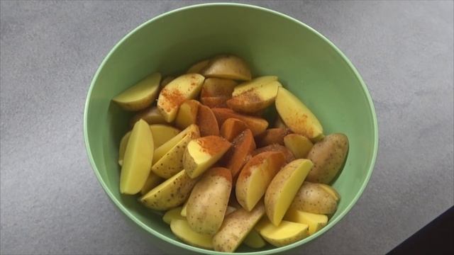 Рецепт картофеля, запеченного ломтиками смотреть онлайн