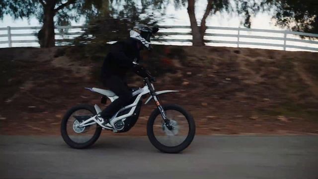 Ride the future with the Falcon Pro by 79Bike. смотреть онлайн