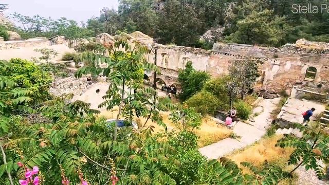 THE ARMENIAN MONASTERY OF SOURP MAGAR
(SAINT MAKARIOS) IN HALEVGA, PENTADHAKTYLOS смотреть онлайн