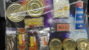 Жизнь на орбите: что едят и как спят космонавты