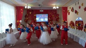 Баю-Баюшки-баю с подушками. Танец на выпускной