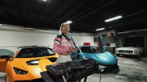 ANNIE SOLLANGE - Live @ Lamborghini Collection