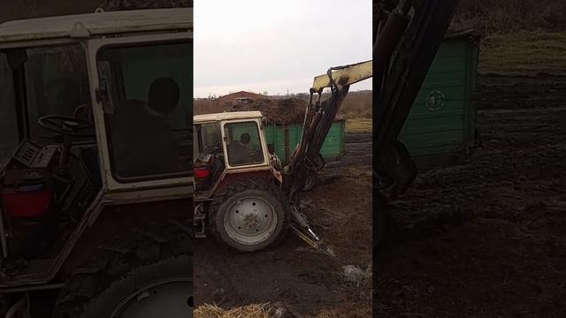 юмз ,погрузка сенажа начало ямы.