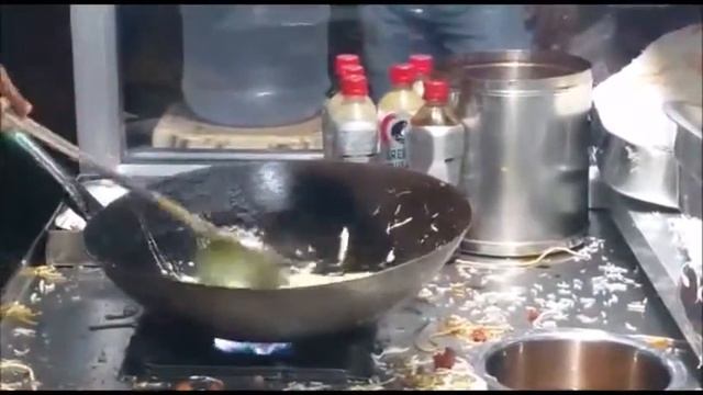 Indian street food in Vettuvenni, NH 47, Kanniya Kumari District смотреть онлайн