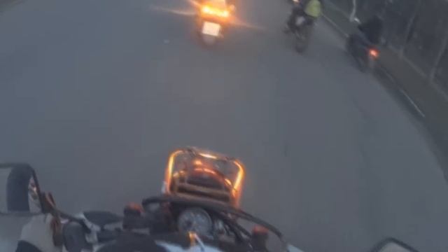 ВЕЧЕРНИЙ ПРОХВАТ ПО ГОРОДУ смотреть онлайн