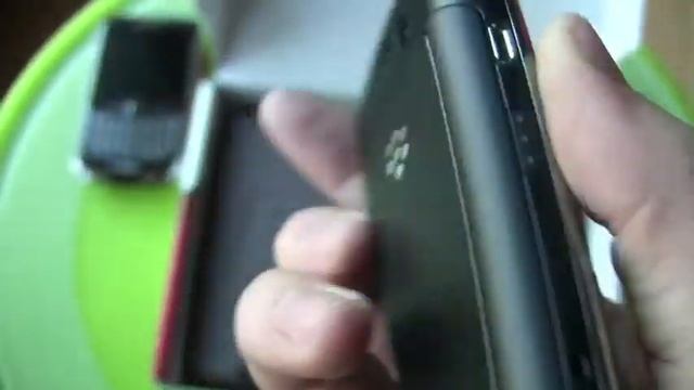 BlackBerry Bold 9700 Unboxing Video смотреть онлайн
