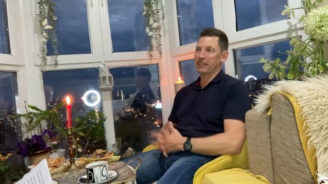 Строев Вадим Витальевич за чашкой чая у Семёновны. смотреть онлайн