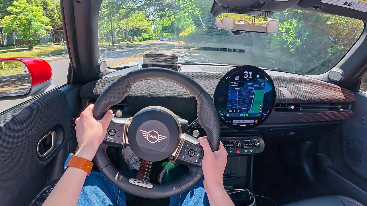 ТЕСТ ДРАЙВ 2025 MINI JCW CONVERTIBLE - POV TEST DRIVE смотреть онлайн