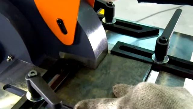 Cayman IW-40 Ironworker (Notching 03).AVI смотреть онлайн