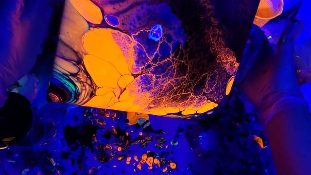 NEON ORANGE OPEN CUP POUR - Black Light Paint Pour - Lots of Cells - Neon Acrylic Pour Painting смотреть онлайн