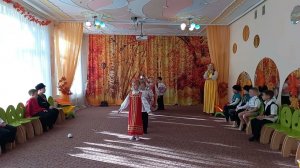 Русский танец "Порушка-Параня" (Я за то люблю Ивана, что головушка кудрява)