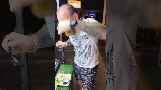 Тайланд , устрицы , неожиданно вкусно смотреть онлайн