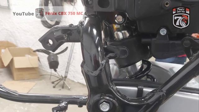 A Fênix CBX 750 , oferece ampla quantidade de peças! смотреть онлайн