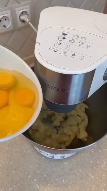 Эклеры 🤤 инст britanka_new ❤️ смотреть онлайн