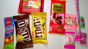 Асмр шоколадный🍰🍫 распаковка АСМР шоколада и конфет и вкусняшек 🍭🍬 приятные звуки АСМР💗🩷💗