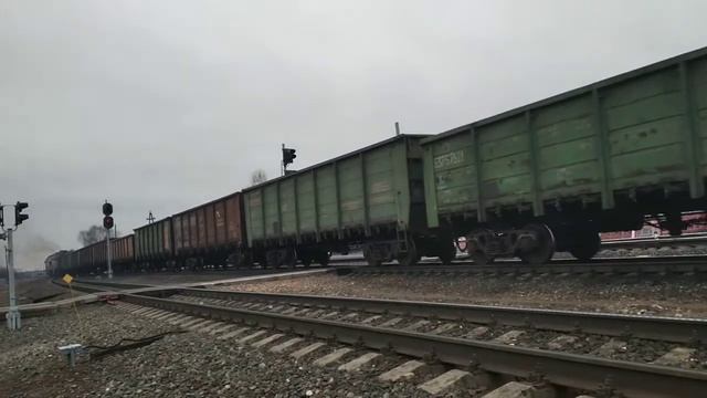 Мощный звук дизеля | 2ТЭ116У-0240 на станции Вельск