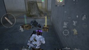 Соло против сквадов PUBG метро рояльубил всех и выпало золото