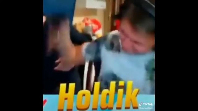 Холдик сошёл с ума ( идея не моя) смотреть онлайн
