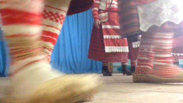 MinFin.Пой.Танцуй: Народный фольклорный коллектив "Пестро саес". Песня "Тӥ доры куное" смотреть онлайн