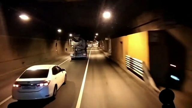 Отдых закончен, надо и поработать. Москва мчит. смотреть онлайн