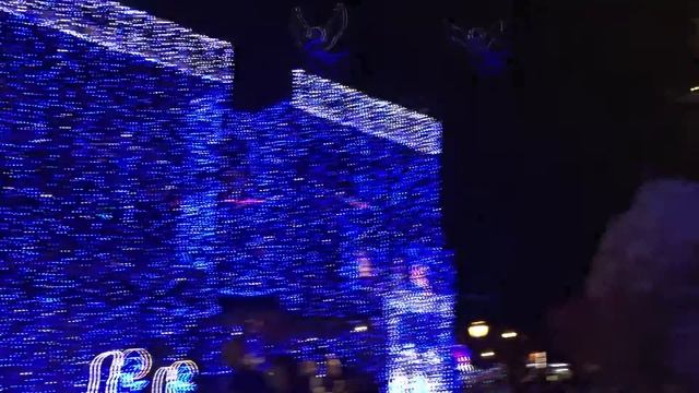 The Osborne Family Spectacle of Dancing Lights apresentado por Siemens - 05 смотреть онлайн