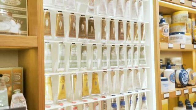 BrandAVision partners up with Loccitane to promote brand awareness on Pavilion Elite Screen смотреть онлайн