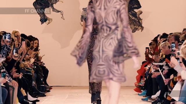 Iris Van Herpen | Haute Couture Spring Summer 2018 Full Show | Exclusive смотреть онлайн