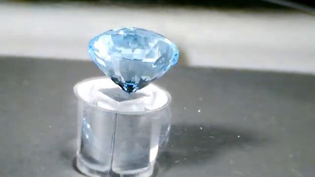 Топаз в превъзходна IF чистота смотреть онлайн