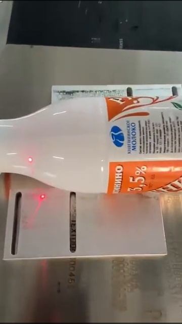 Бутылка с ряженкой маркировка ультрафиолетовым лазером Leadjet смотреть онлайн