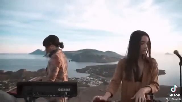 очен классный трек смотреть онлайн