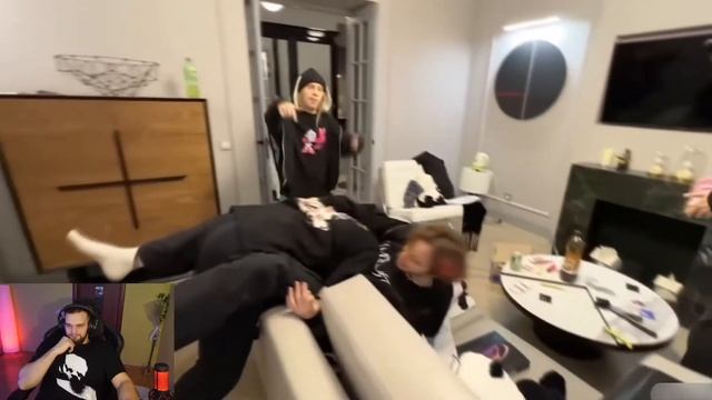 ГОРИЛЫЧ СМОТРИТ: Хозяева УНИЧТОЖАЮТ КВАРТИРУ Парадеевича / Кореш, PLOHOYPAREN, Exile, FRAME TAMER смотреть онлайн