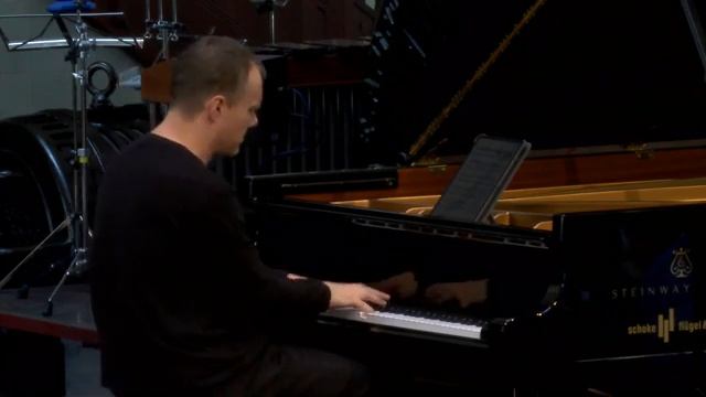 Ларс Фогт - Брамс 4 пьесы для фортепиано op. 119 смотреть онлайн