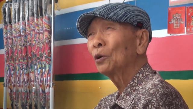 96 яшар бобо расм чизиб қишлоғини қутқариб қолди - BBC Uzbek смотреть онлайн