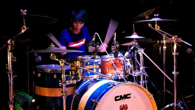 ลอง смотреть онлайн