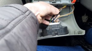 Не горит ближний Лада Калина 1