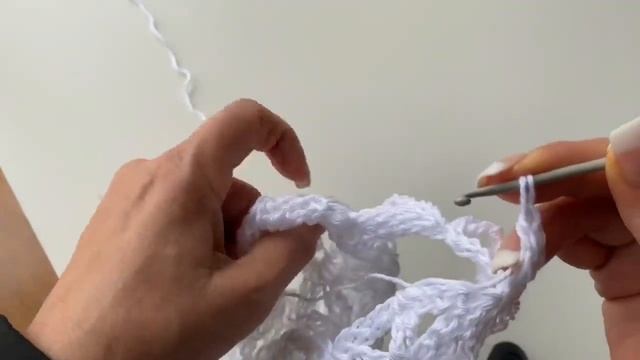💥 Come Fare Questo PONCHO O MANTELLO All'Uncinetto Molto Facile - Uncinettando con Laura Cepeda 💥 смотреть онлайн